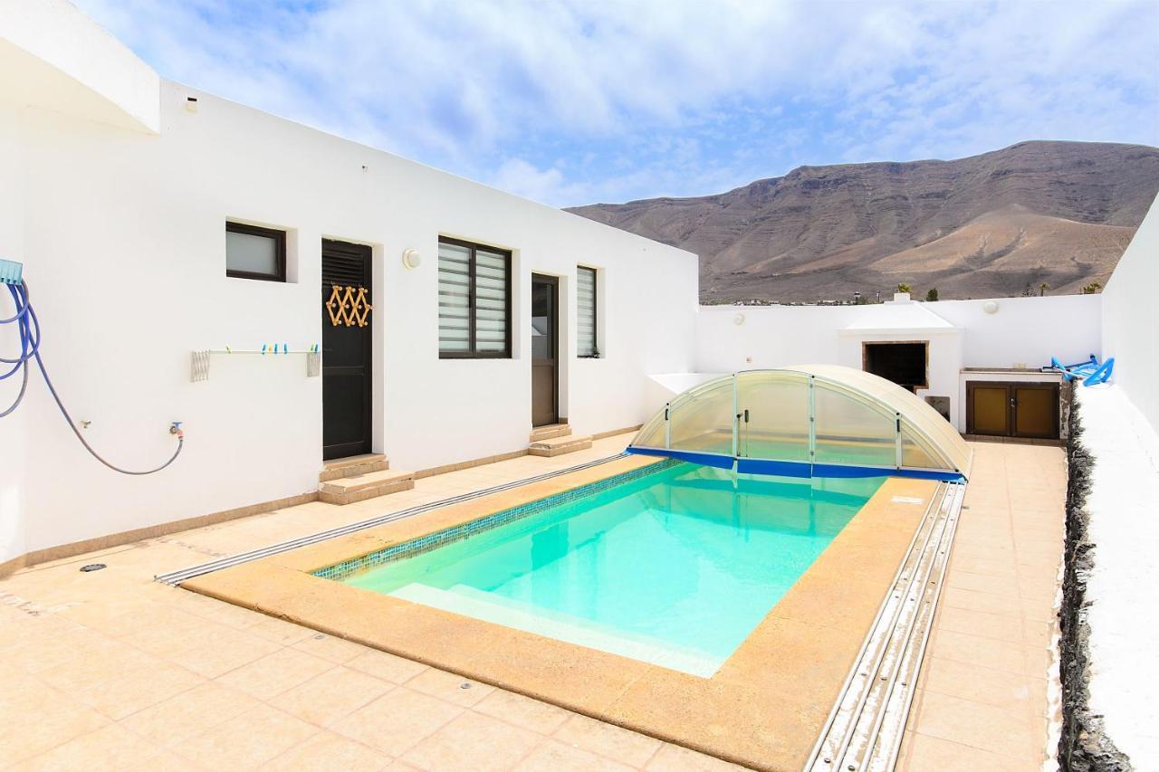 Famara Beach Apt Εξωτερικό φωτογραφία