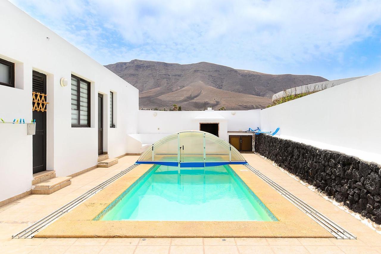 Famara Beach Apt Εξωτερικό φωτογραφία